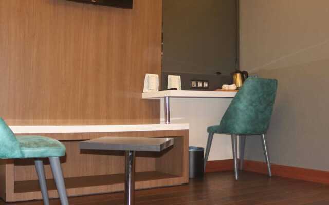 New Point Hotel