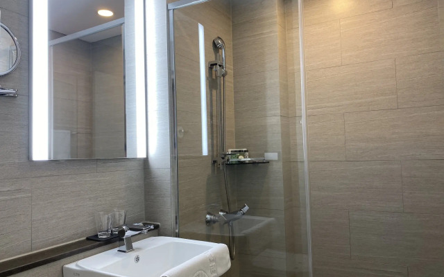 New Donghae Hotel