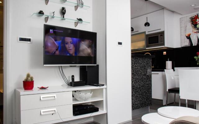Lady Tania Apartment