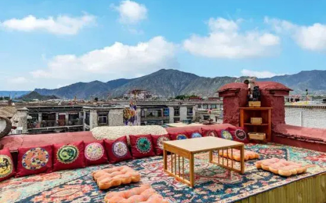 Tone · Chain · Poshtel (Lhasa Jokhang Temple Ancient City)