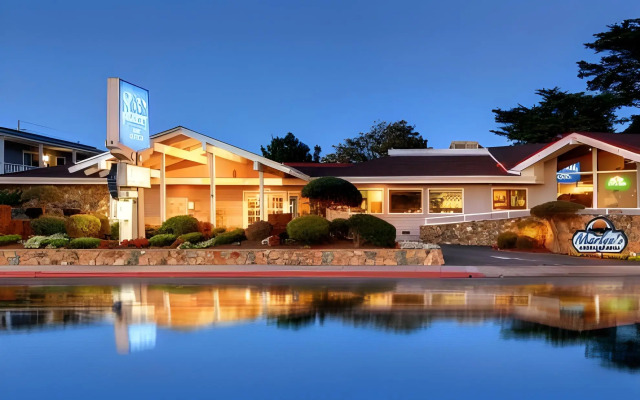 Monterey Bay Lodge