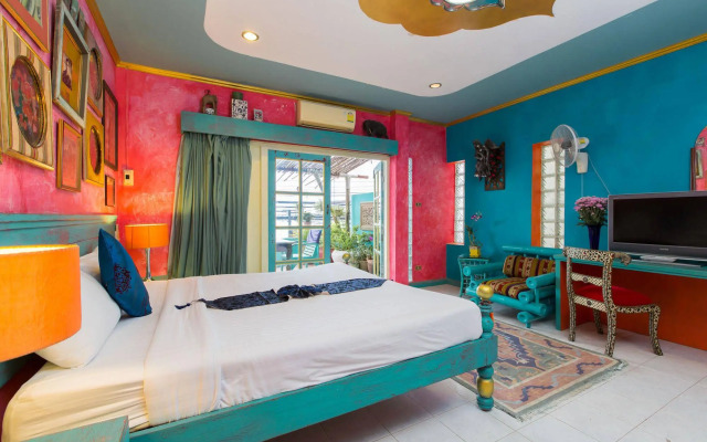 Barefoot Hotel Kalim Beach Front