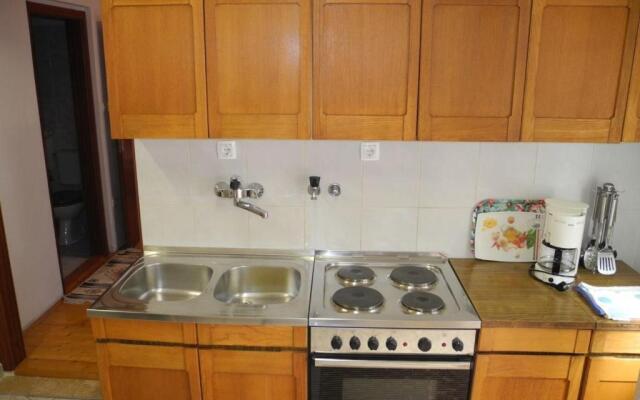 Apartment Andrija 21 pax