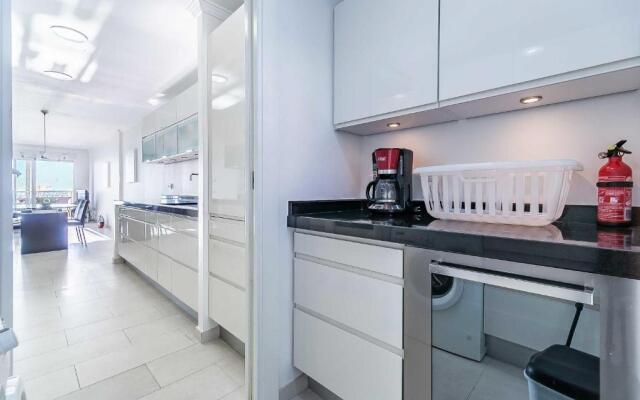 25-Modern Apartment in Paseo Maritimo, Fuengirola!