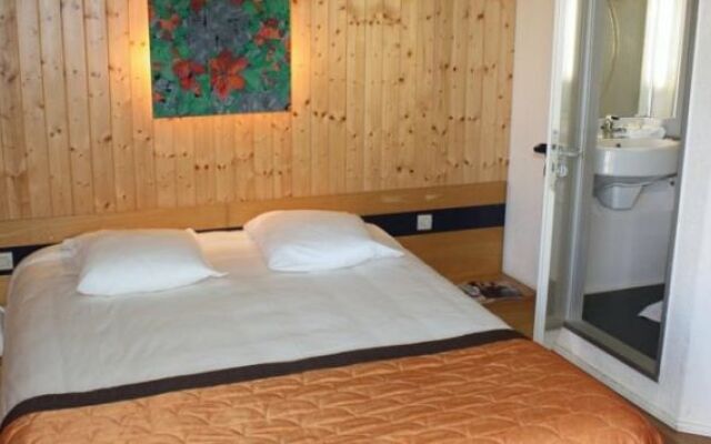 Kyriad Annemasse Hotel