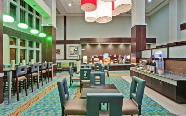 Holiday Inn Express Hotel & Suites New Philadelphia by IHG