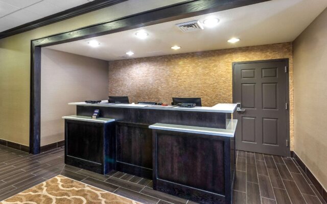 Comfort Inn & Suites Logan Near University