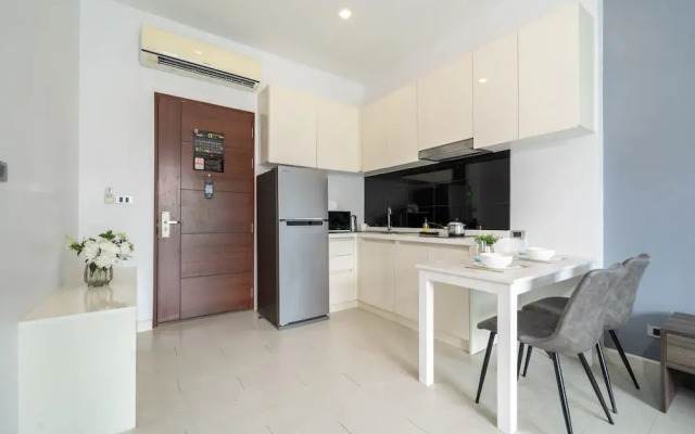 Nai Harn Suite near Beach UTN D502