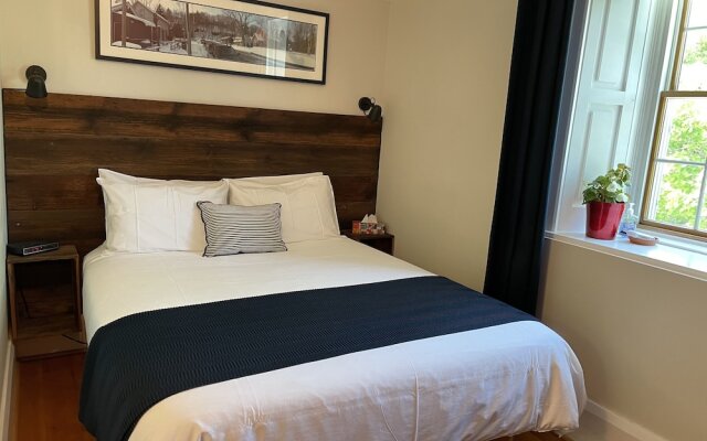 Harlem Stonegate B&B