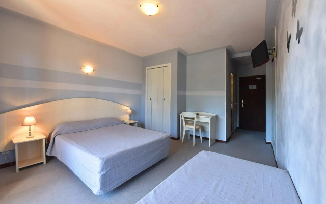 Hôtel Cyrnea
