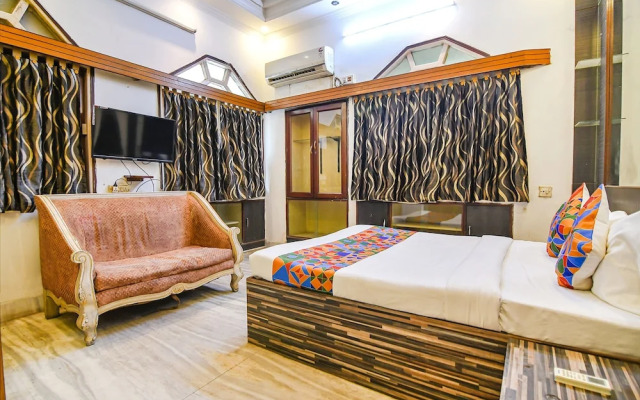 Fabexpress Avenue Villa