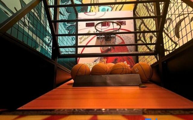 Mad Monkey Hanoi - Hostel