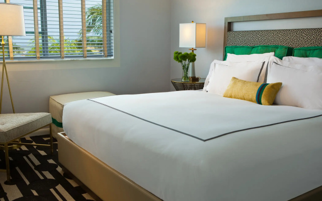 Kimpton Surfcomber Hotel by IHG