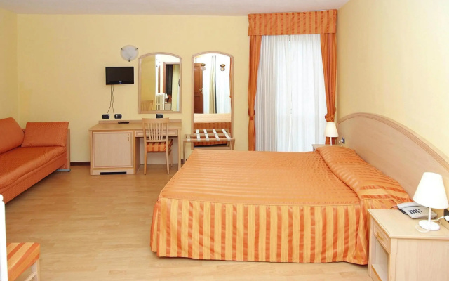 Apartment in the Residence dei Fiori, Baveno