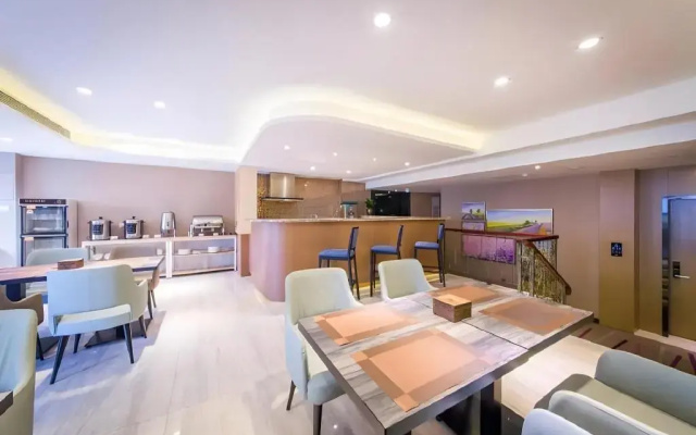 Lavande Hotel Wenchong Branch