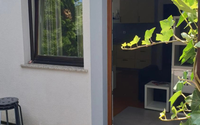 Studio EMMA Ljubljana - FREE parking, AC, Wifi