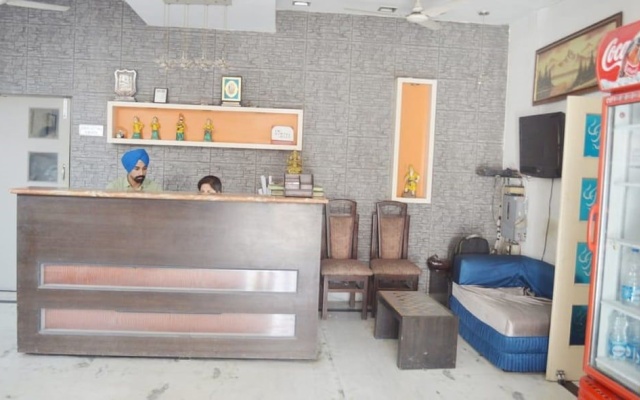 Hotel Raj Darbar – Lobby – Amritsar