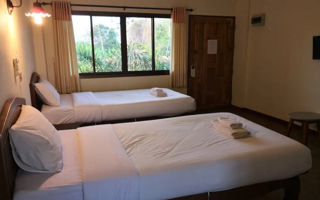 Chiang Kham Tilue Resort