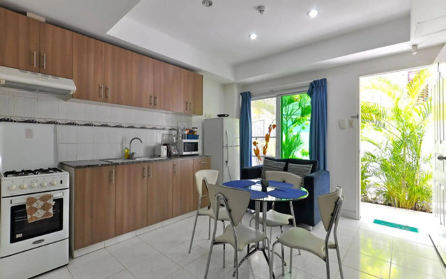 Roxon Apartments