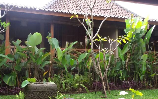 Omkara Mountain Retreat