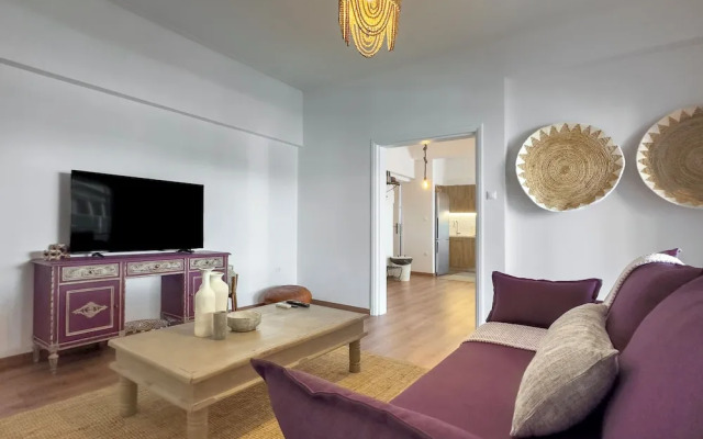 Phaedrus Living: Kallithea Heights Residence