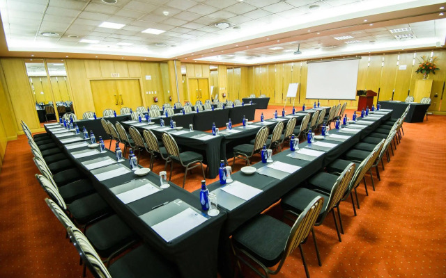 Sierra Burgers Park Hotel