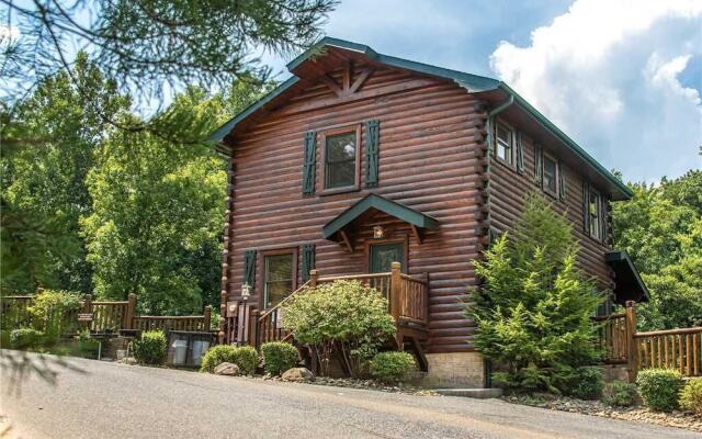 Old Hickory Lodge - Four Bedroom Cabin