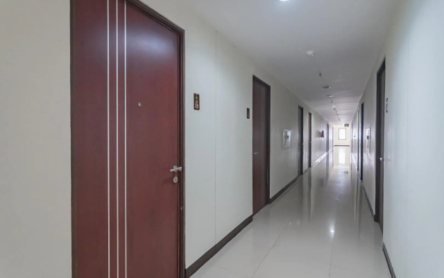 RedDoorz Apartment @ Tamansari Panoramic Soekarno Hatta 3