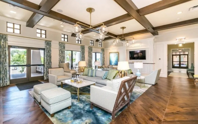 Orlando Newest Resort Community Town Home 5 Bedroom Townhouse by Redawning