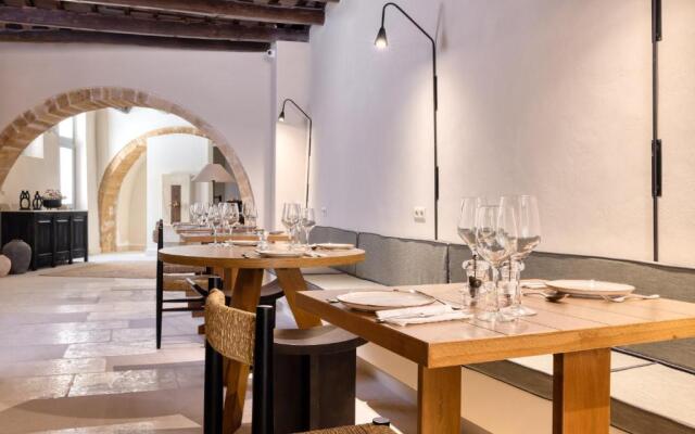 Azade Chania