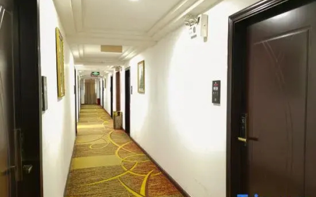 Lejia Bussiness Hotel