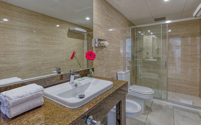 Playavera Hotel - Naturist Friendly