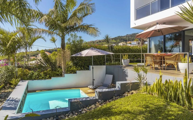 Pool, Garden and sea View - Villa Hibiscus