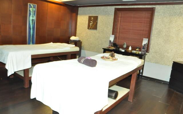 Kndf Marine Hotel
