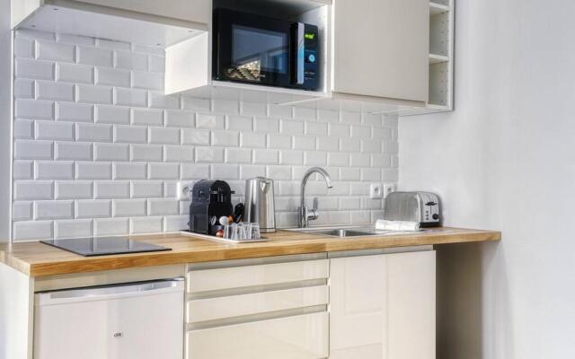 B 1631 - Louvre - Spacieux appartement