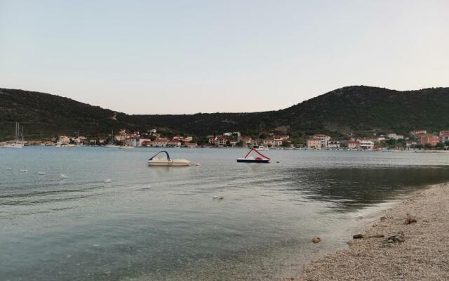 Srđan - 10 m From the Beach - A3