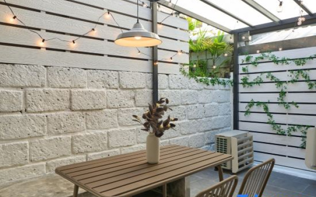 Rosie Home, 4BR opposite One Nimman by Beginning with