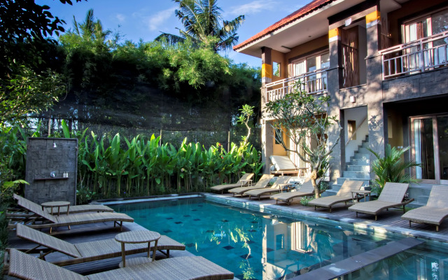 ZEN Rooms Jukut Paku Village