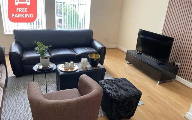 2-bed Apartment - Sleeps 4 - Street Parking - Wifi