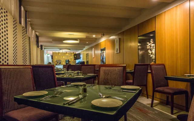 JHT - 1 BRM UoA Albert Park Balcony