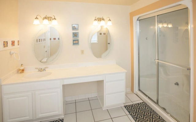 Oceanfront Villa - 12 Br Home