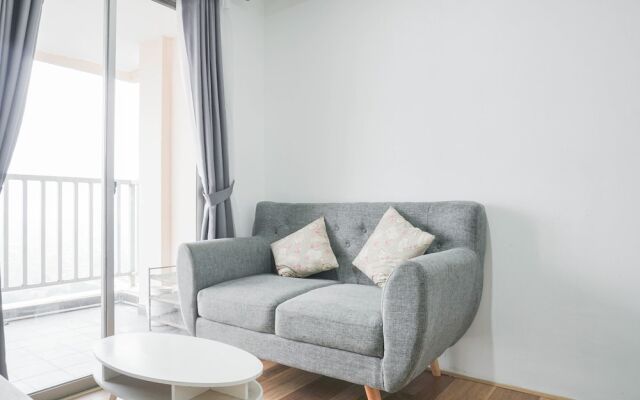 Spacious And Nice 2Br At Belmont Residence Puri Apartment