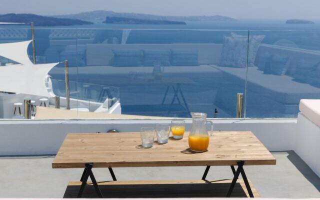 Enalion White Suites Oia