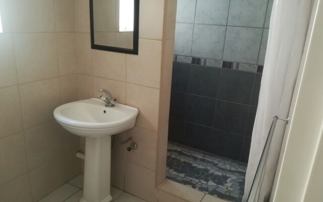 Backpackers Connection