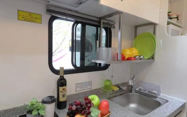 Pohang Guryongpo Uni's Bada Caravan