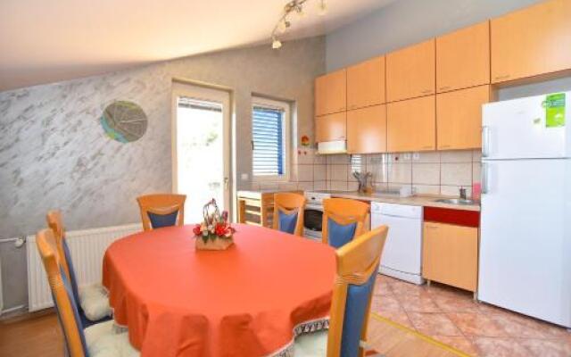 Apartments and Rooms Drago