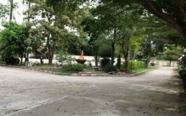 Baan Suanphet Resort