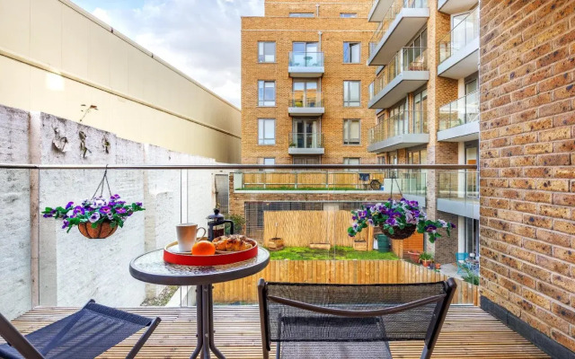 Canary Gateway Apartments