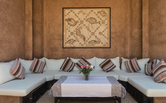 Villa Alouna en exclusivité avec piscine privée dans la Palmeraie