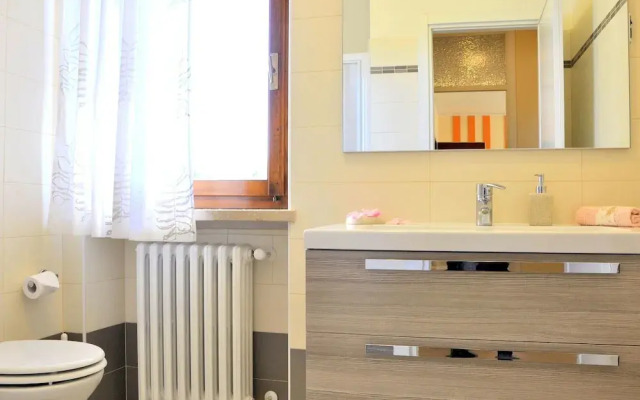 Vacation Home With Shared Pool in Lazise